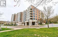 206 - 10 OLD YORK MILLS ROAD Toronto, ON M2P 2G9