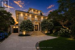 428 RUSSELL HILL ROAD Toronto, ON M5P 2S3