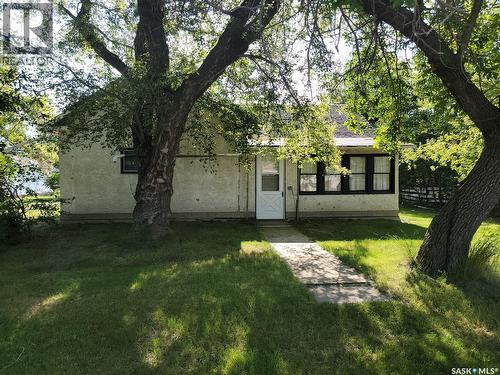 202 Irvine Street, Cut Knife, SK - Outdoor
