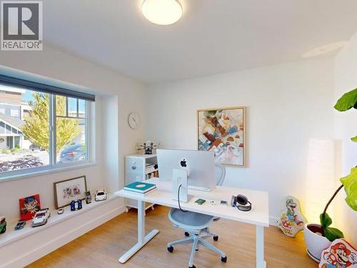 7117 Edgehill Crescent, Powell River, BC - Indoor Photo Showing Office