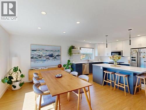 7117 Edgehill Crescent, Powell River, BC - Indoor Photo Showing Dining Room