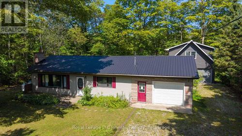25 AVELE ROAD  South Bruce Peninsula, ON N0H 2T0