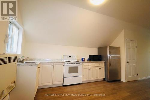 A - 647 TALBOT STREET , St. Thomas, Ontario N5P 1C9 3