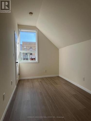 A - 647 TALBOT STREET , St. Thomas, Ontario N5P 1C9 5