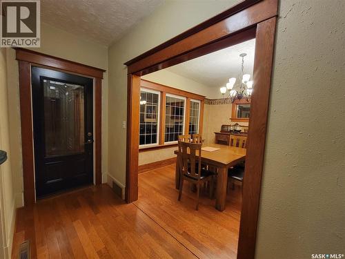 560 4Th Avenue E, Unity, SK - Indoor
