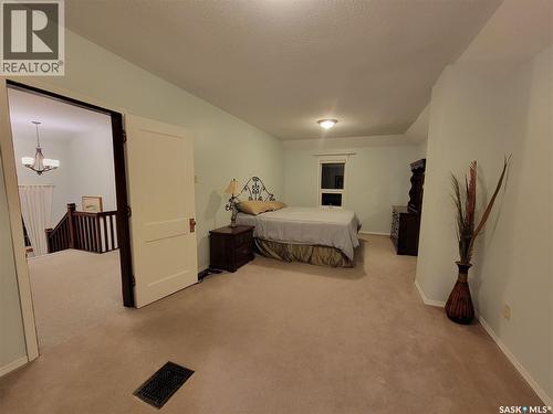560 4Th Avenue E, Unity, SK - Indoor Photo Showing Other Room