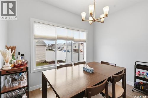 122 Taskamanwa Street, Saskatoon, SK - Indoor Photo Showing Dining Room