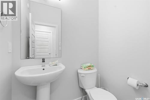 122 Taskamanwa Street, Saskatoon, SK - Indoor Photo Showing Bathroom