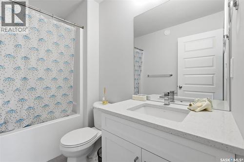 122 Taskamanwa Street, Saskatoon, SK - Indoor Photo Showing Bathroom