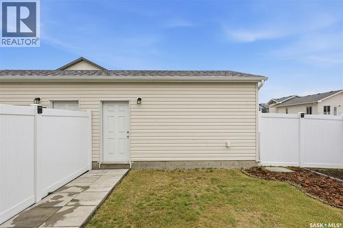 122 Taskamanwa Street, Saskatoon, SK - Outdoor