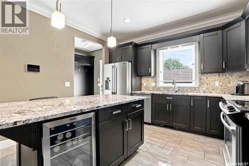 321 110Th Street W, Saskatoon, SK - Indoor Photo Showing Kitchen With Upgraded Kitchen