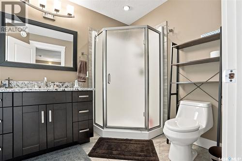 321 110Th Street W, Saskatoon, SK - Indoor Photo Showing Bathroom