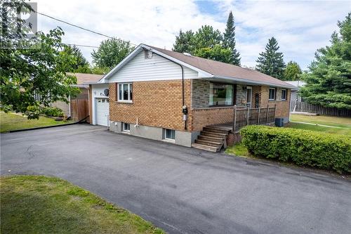 1493 Lansing Avenue  Sudbury, ON P3A 4E1