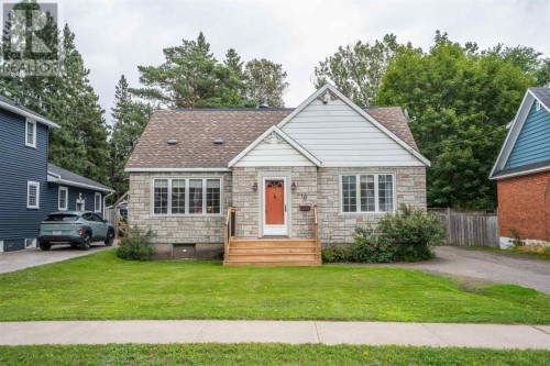 16 Retta ST  Sault Ste. Marie, ON P6A 4B8