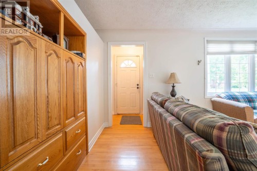 16 Retta St, Sault Ste. Marie, ON - Indoor