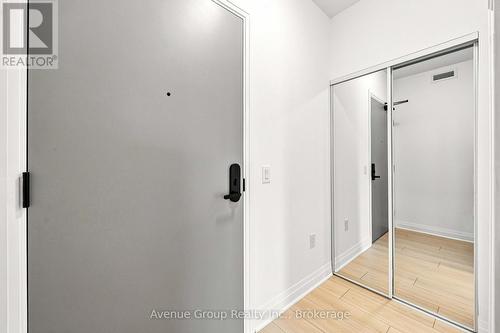 414 - 700 SHEPPARD AVENUE W , Toronto, Ontario M3H 0G5 3