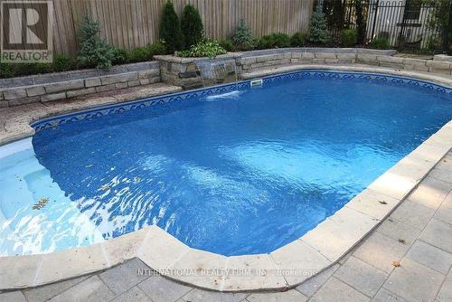 76 DE VERE GARDENS , Toronto, Ontario M5M 3E9 3