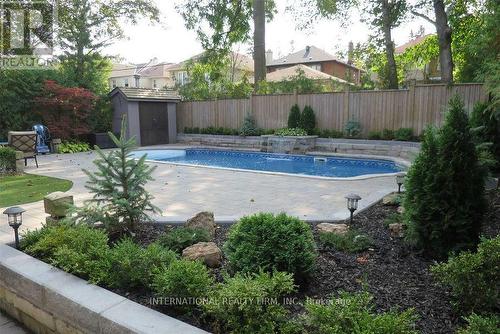 76 DE VERE GARDENS , Toronto, Ontario M5M 3E9 4