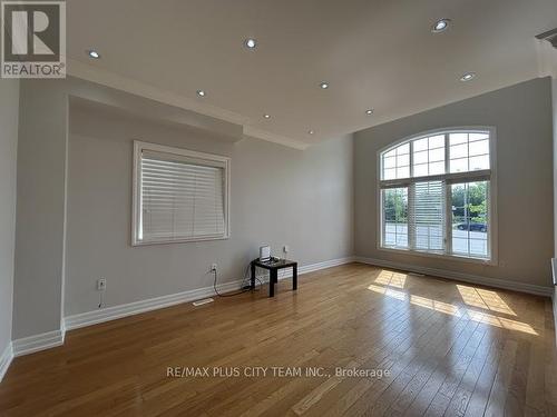 59 TRISH DRIVE , Richmond Hill, Ontario L4E 5C4 5