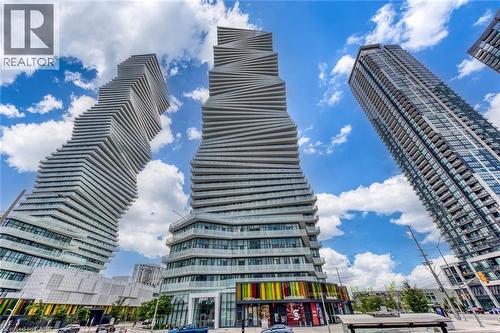 3900 CONFEDERATION Parkway Unit# 5010  Mississauga, ON L5B 0M3