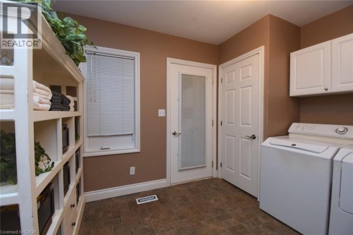 2565 Highway 56, Hamilton, ON - Indoor Photo Showing Laundry Room
