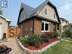 87 BAY STREET Woodstock (Woodstock - South), ON N4S 3K7
