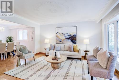 46 Cedar Drive, Toronto, ON - Indoor Photo Showing Living Room