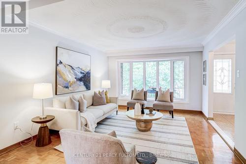 46 Cedar Drive, Toronto, ON - Indoor Photo Showing Living Room