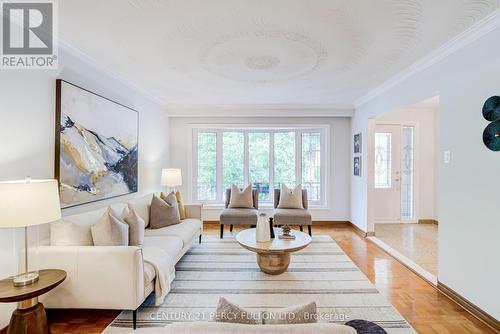 46 Cedar Drive, Toronto, ON - Indoor Photo Showing Living Room
