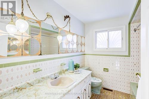 46 Cedar Drive, Toronto, ON - Indoor Photo Showing Bathroom