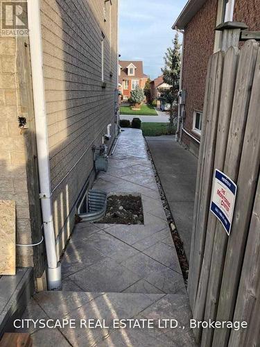 BSMT - 5520 PROSPER CIRCUIT , Mississauga, Ontario L5V 2E5 3