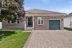 1267 CUTHBERTSON AVENUE Brockville, ON K6V 7M5