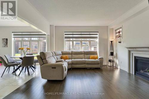 1429 Davis Loop, Innisfil, ON - Indoor Photo Showing Living Room With Fireplace