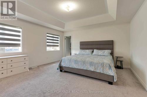 1429 Davis Loop, Innisfil, ON - Indoor Photo Showing Bedroom