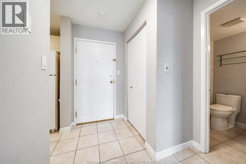 3000 Sandwich Street Unit# 309, Windsor, ON - Indoor Photo Showing Bathroom