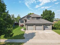 15 Woodlands Drive  Brandon, MB R7A 0T1