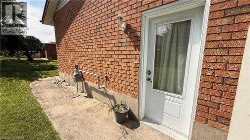 3 BURNT EMBER Court Unit# Lower , Kitchener, Ontario N2A 3S1 3