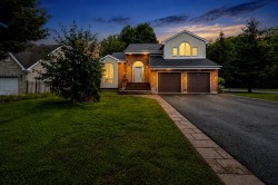 205 Rue des Eaux-Vives  Saint-Jérôme, QC J7Y 4N6
