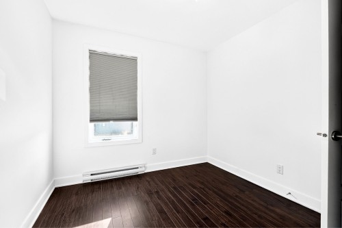 Chambre à coucher - 148 Rue Du Chèvrefeuille, Granby, QC - Indoor Photo Showing Other Room
