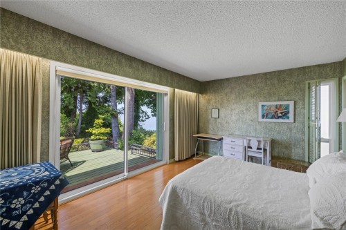 489 Bayview Terr, Qualicum Beach, BC 