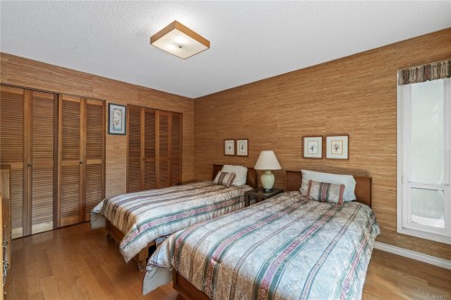 489 Bayview Terr, Qualicum Beach, BC 