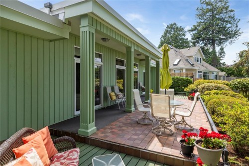 489 Bayview Terr, Qualicum Beach, BC 