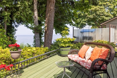 489 Bayview Terr, Qualicum Beach, BC 