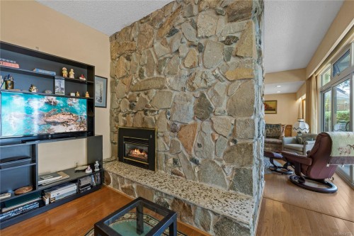 489 Bayview Terr, Qualicum Beach, BC 
