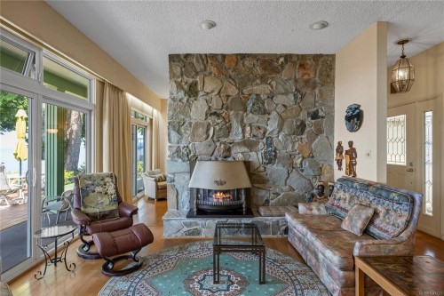 489 Bayview Terr, Qualicum Beach, BC 