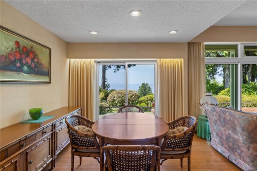 489 Bayview Terr, Qualicum Beach, BC 