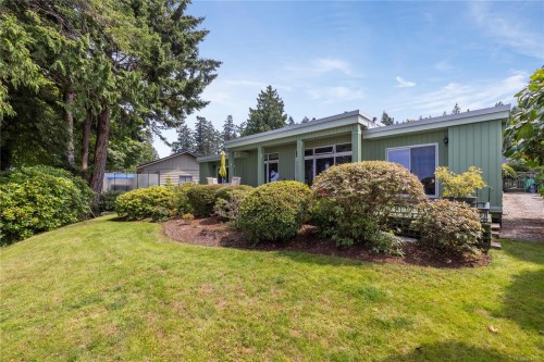 489 Bayview Terr, Qualicum Beach, BC 