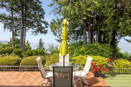 489 Bayview Terr, Qualicum Beach, BC 