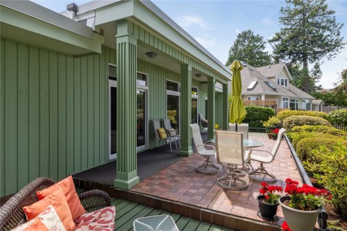489 Bayview Terr, Qualicum Beach, BC 