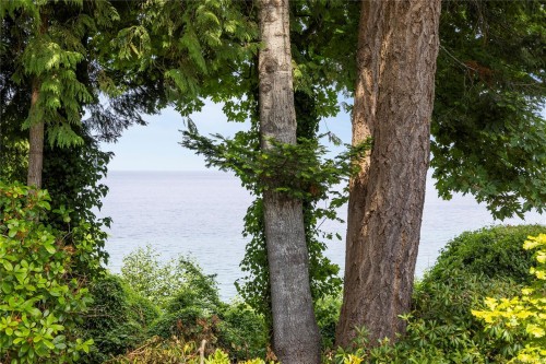 489 Bayview Terr, Qualicum Beach, BC 